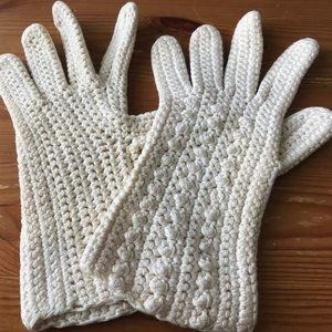 Vintage Hand-Knit Children's Gloves